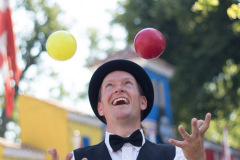 Mime-and-juggling-Kasper-Jensen-2020-11